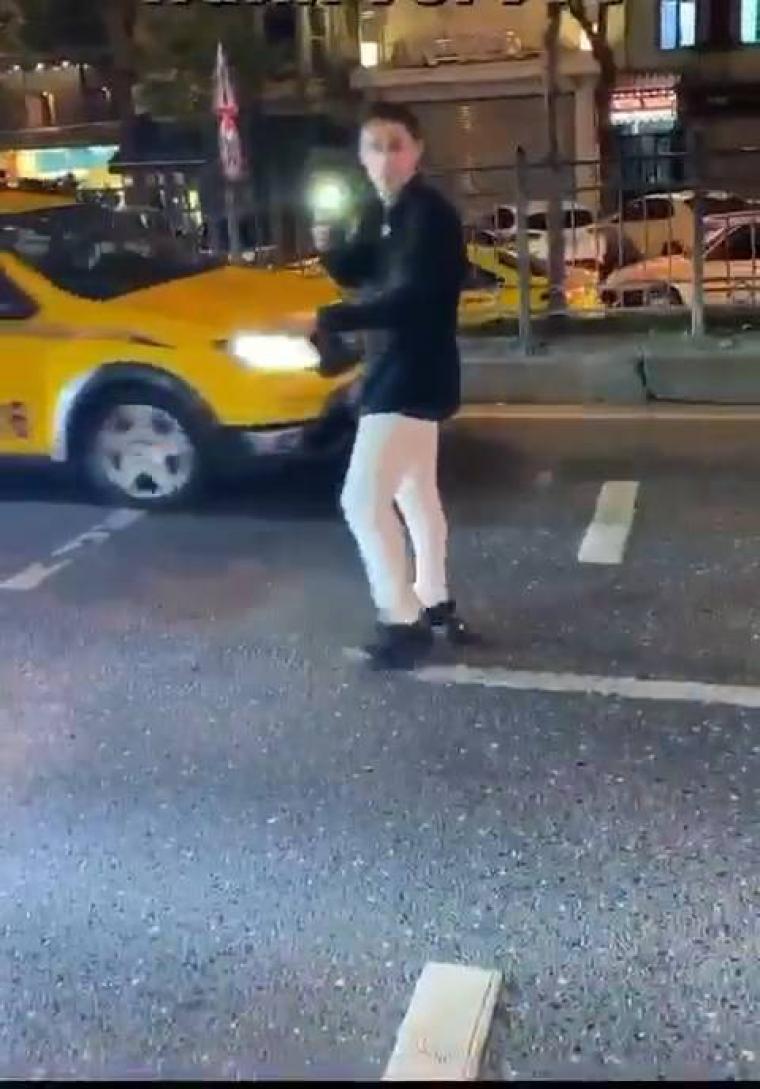 Trafikte denetim yapıyormuş gibi davrandı: Futbolcu olduğu ortaya çıktı 5