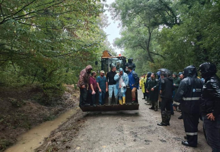 İlde sel felaketi! Dereler taştı, yollar kapandı: 2 ölü, 4 kayıp 7