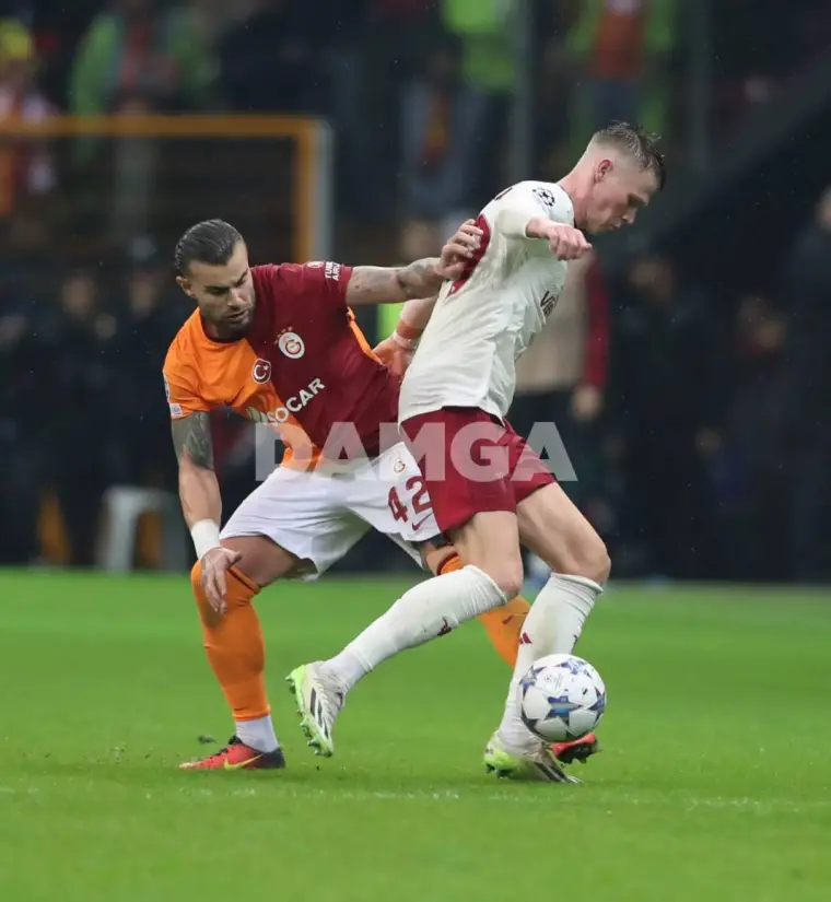 Galatasaray Manchester United ile berabere kaldı 17