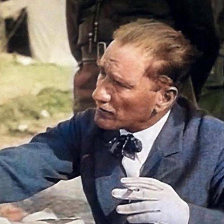 ATATÜRK'ÜN BİRBİRİNDEN GÜZEL FOTOĞRAFLARI 250