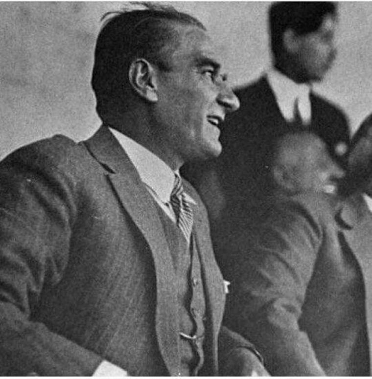 ATATÜRK'ÜN BİRBİRİNDEN GÜZEL FOTOĞRAFLARI 278