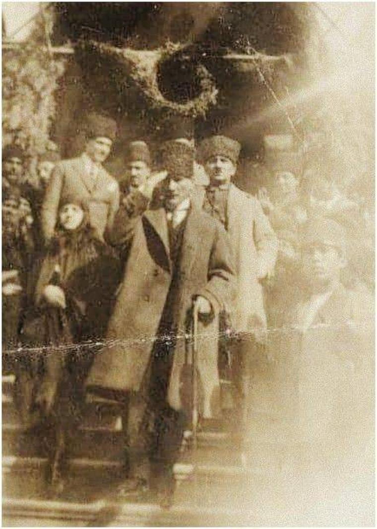 ATATÜRK'ÜN BİRBİRİNDEN GÜZEL FOTOĞRAFLARI 143