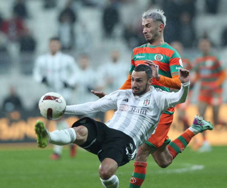 Beşiktaş Alanyaspor'a kaybetti: Galibiyet özlemi 3 maça çıktı 15