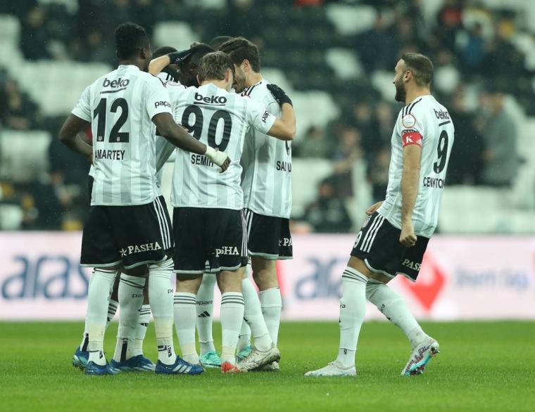 Beşiktaş Alanyaspor'a kaybetti: Galibiyet özlemi 3 maça çıktı 21