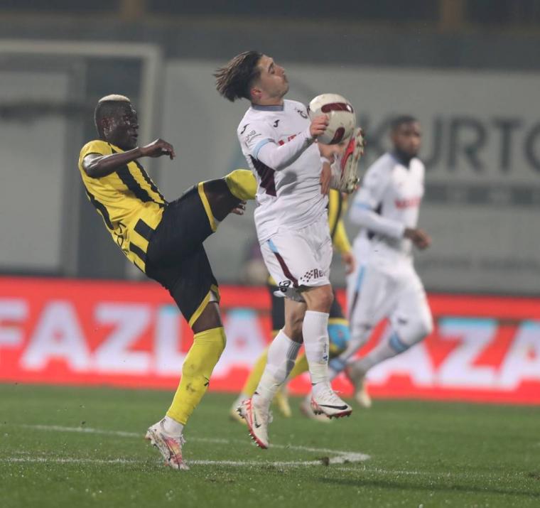 İstanbulspor-Trabzonspor maçı fotoğrafları 21