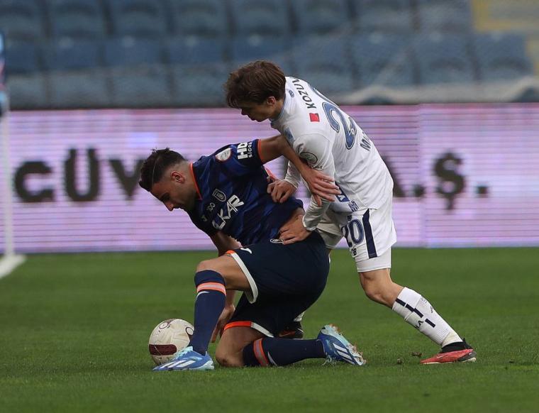 Başakşehir - Adana Demirspor maçında gol çıkmadı 7