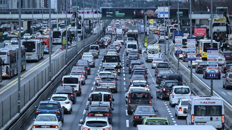 İstanbul'da canlı yol trafik yoğunluğu nasıl, Avrupa ve Anadolu Yakası'nda trafik ne durumda? 4