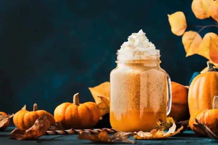 Dünya para harcamadan orjinal Pumpkin Spice Latte'yi (Balkabaklı Latte) evinizde daha ucuz ve orjinal tarifiyle deneyin! 2