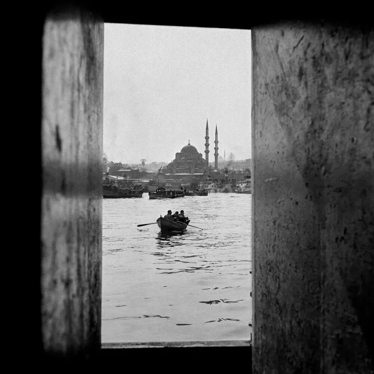 Ünlü fotoğrafçı Ara Güler'in İstanbul'u fotoğrafladığı "İstanbul Uyanıyor" sergisi açıldı 4