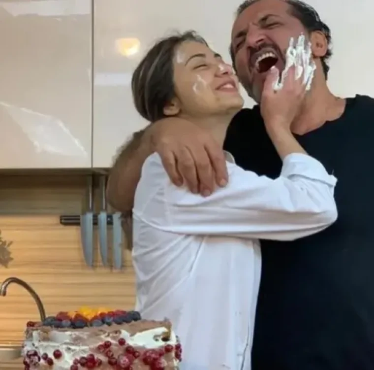 MasterChef Mehmet Şefin Kızı Sude'nin Cüretkar Pozları Olay Oldu! 5