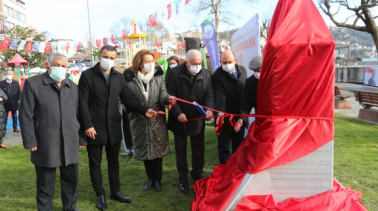 Mehmet Akif'in heykelini yaptılar