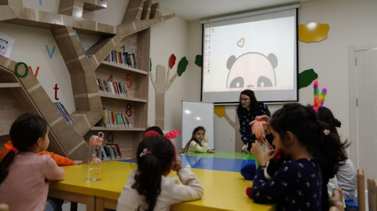 Çocuk kütüphanelerinde ücretsiz İngilizce atölyesi