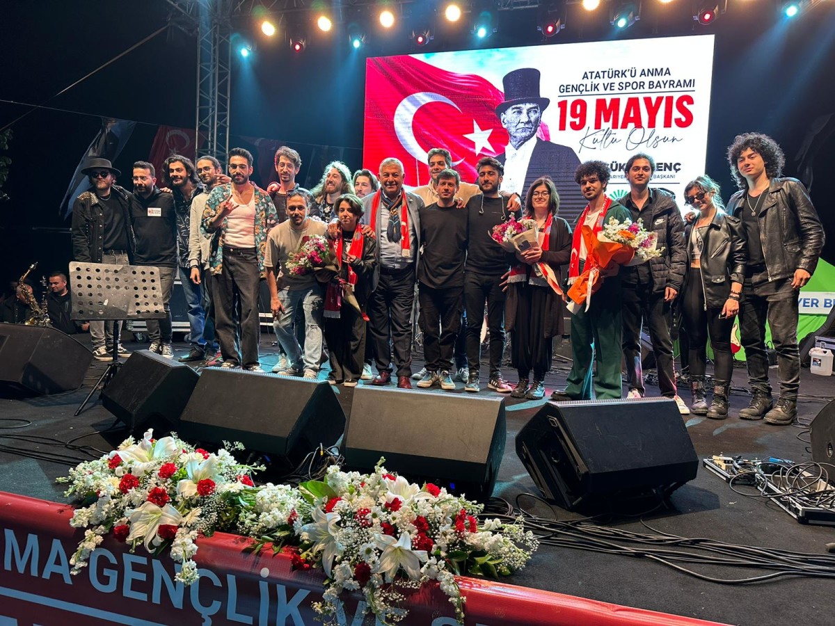 19-mayis-genclik-konseri-ile-kutlandi-1.jpg