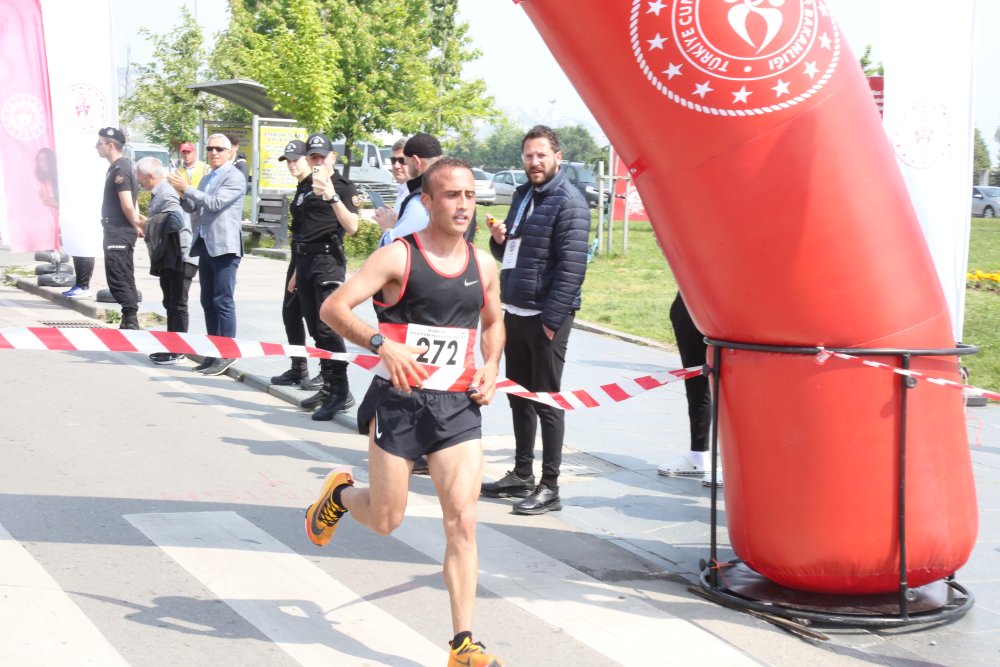 Samsun'da 19 Mayıs Yarı Maratonu koşuldu