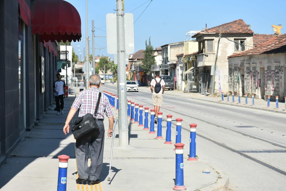 İzmir'de korkutan deprem