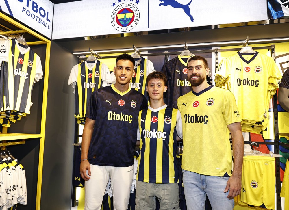 İşte Fenerbahçe'nin yeni sezon formaları