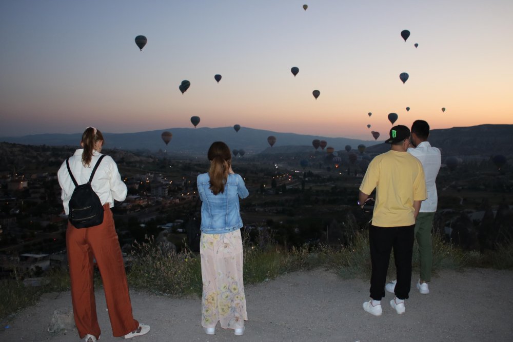 Kapadokya'daki balon turu fiyatları dudak uçuklatıyor