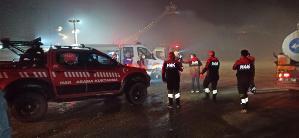 Samancılar Sitesi'nde çıkan korkutan yangın