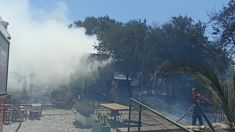 Bodrum'da çıkan yangın, 'tiny house'lara sıçradı