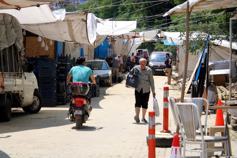 Etkili olan sel ile hasar tespiti ve temizlik çalışmaları başladı