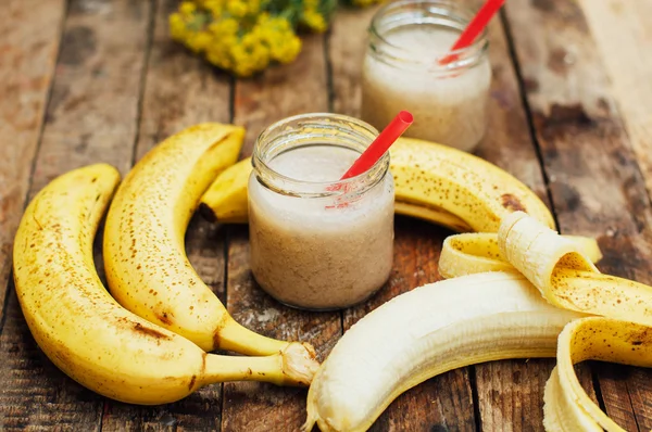 depositphotos-115182226-stock-photo-fruit-smoothies-banana-smoothies-with.jpg