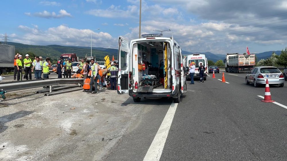 Anadolu Otoyolu'nda kaza: 11 yaralı