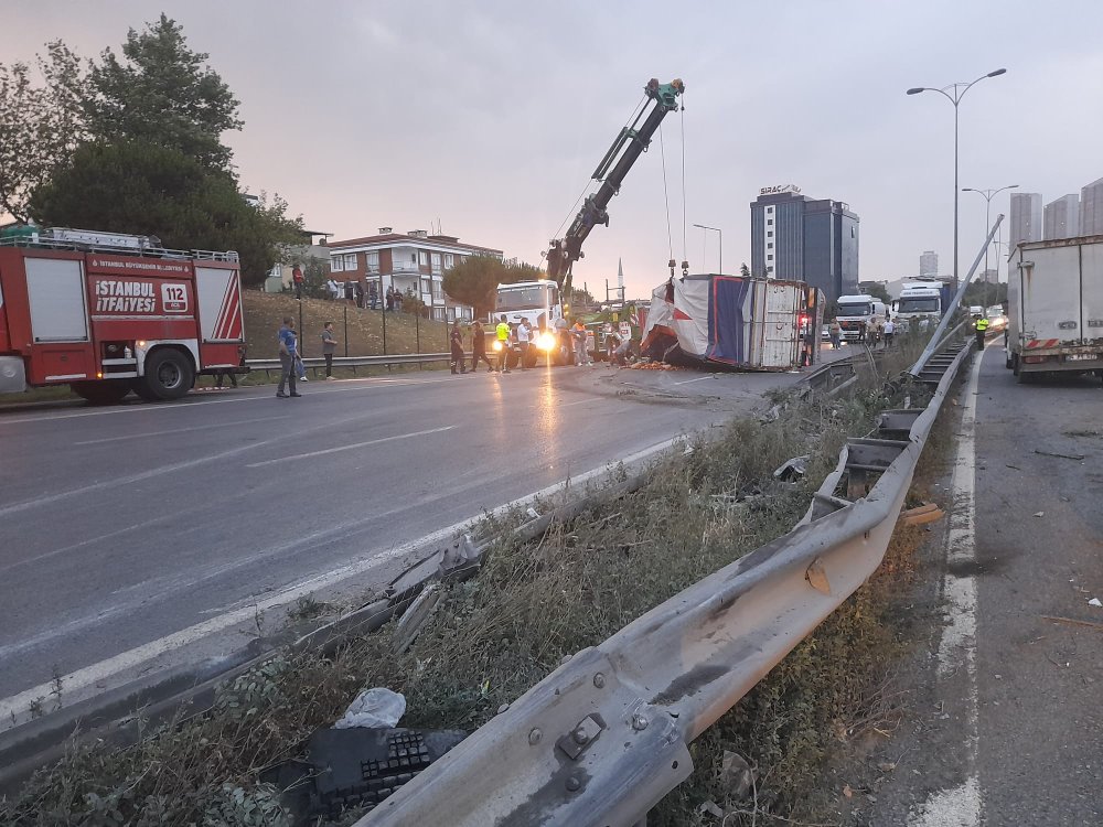 TEM bağlantı yolunda feci kaza: 1 ölü 1 yaralı