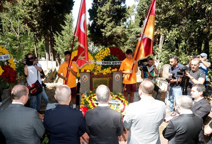 Ali Sami Yen, kabri başında anıldı