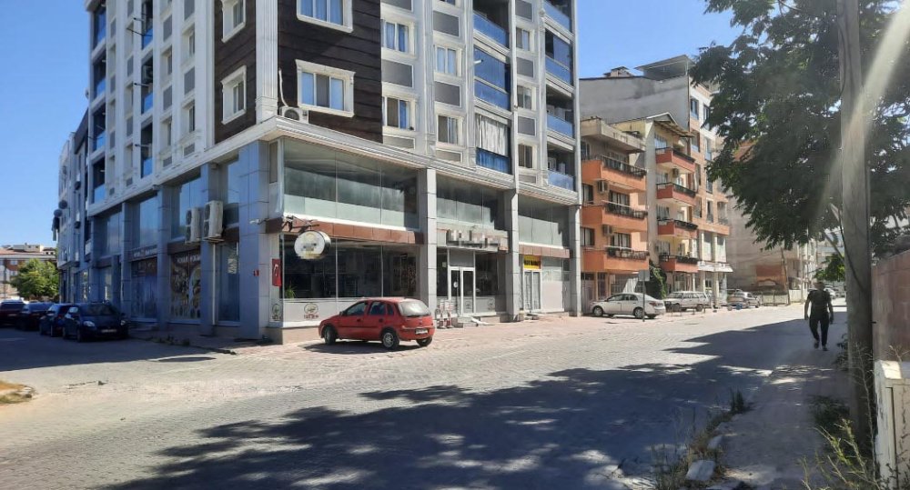 Çalıştığı dükkana ateş açtı: 1 ölü, 1 yaralı