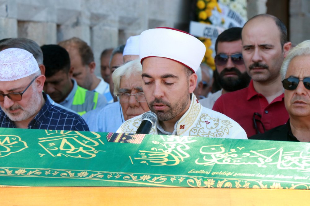 Selimiye'nin müezzini son yolculuğuna uğurlandı