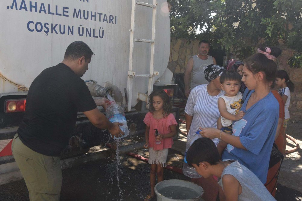 Ünlü turistik ilçede vatandaşlar mağdur: Tankerle su dönemi