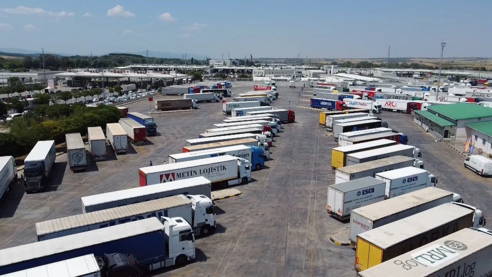 TIR şoförleri diken üstünde: Tehlikeye karşı güvenlik kamerası kurdular