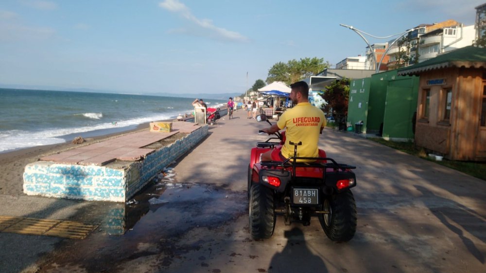 Akçakoca'da deniz yasağı