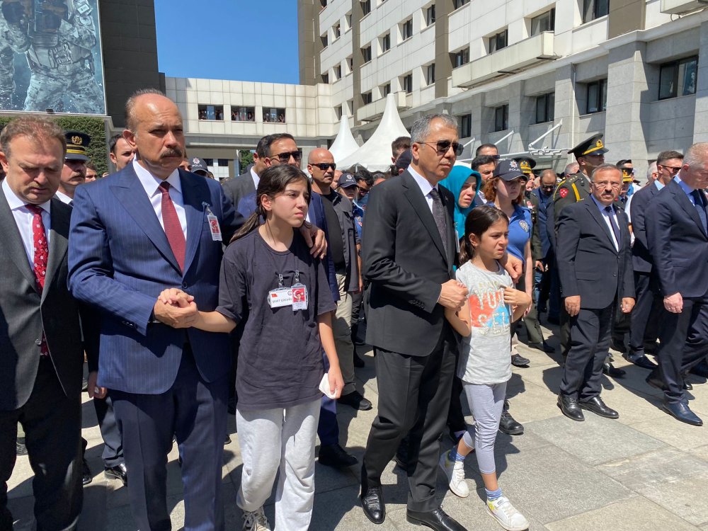 Şehit Telli için İstanbul Emniyet Müdürlüğü'nde tören