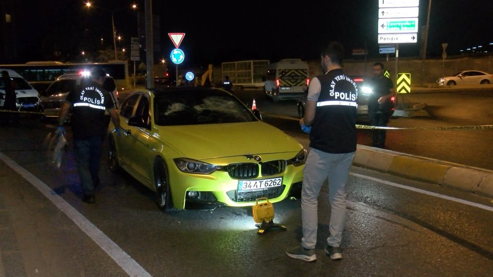 Sultanbeyli’de önü kesilen otomobile pompalı tüfekle ateş açıldı: 1 yaralı