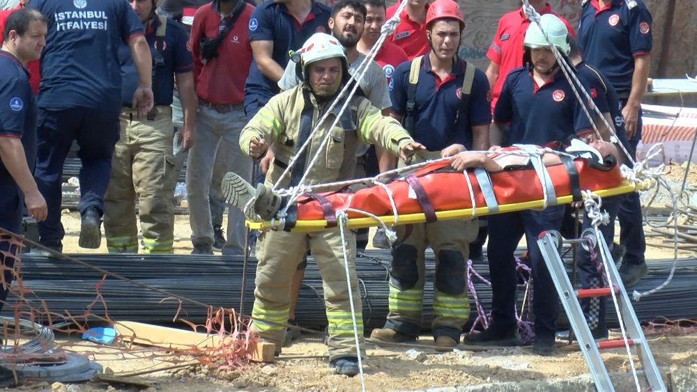 Maltepe'de inşaat demiri işçinin üzerine düştü