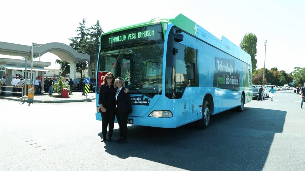 İmamoğlu 'elektrikli otobüs dönüşüm' toplantısına katıldı