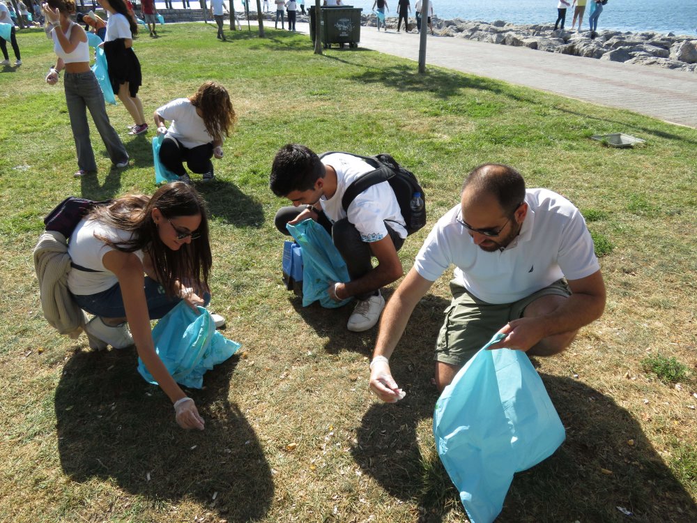 200 gönüllü 120 kilogram atık topladı