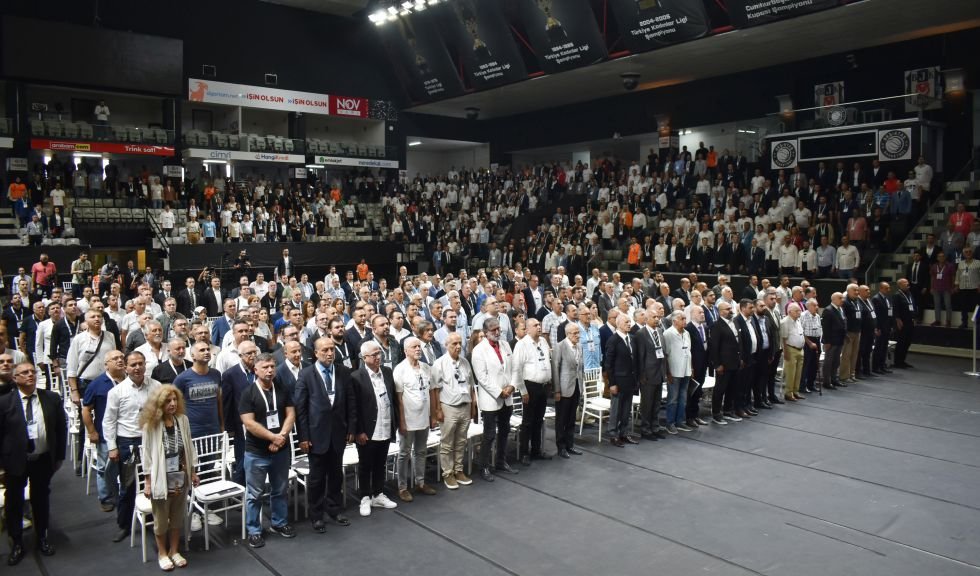 Beşiktaş'ta Olağanüstü Genel Kurul Toplantısı yapıldı