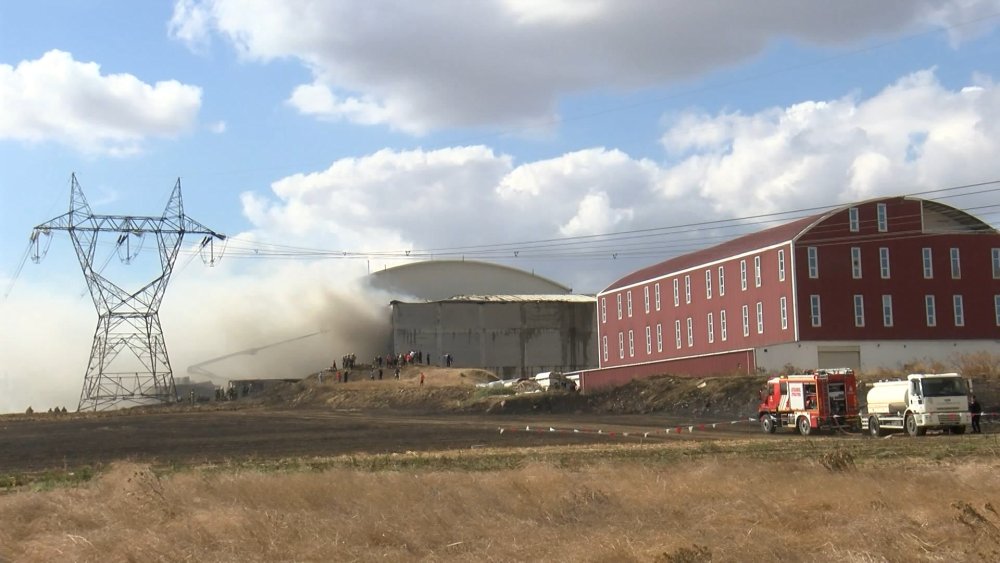 Silivri'de fabrika yangını: 1 şüpheli gözaltında