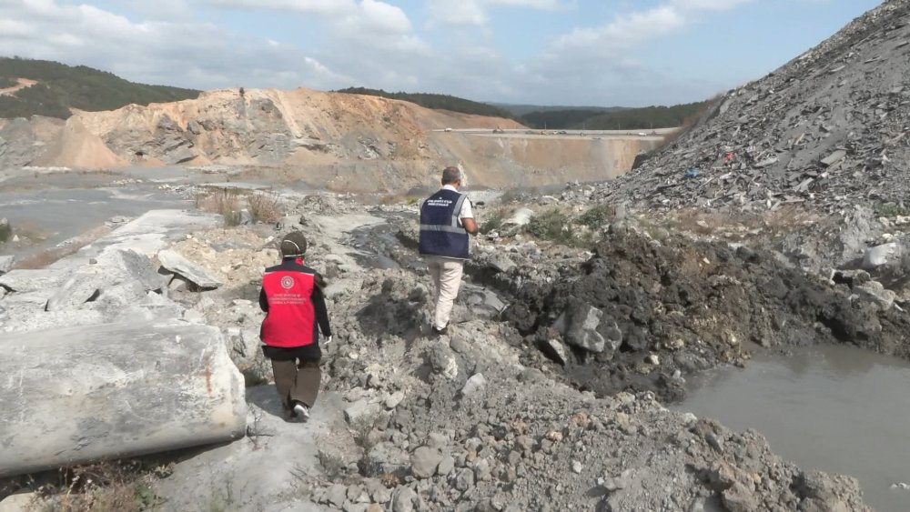 Kimyasal madde paniği çevredekileri harekete geçirdi: 'Hiç duramadık kokudan'