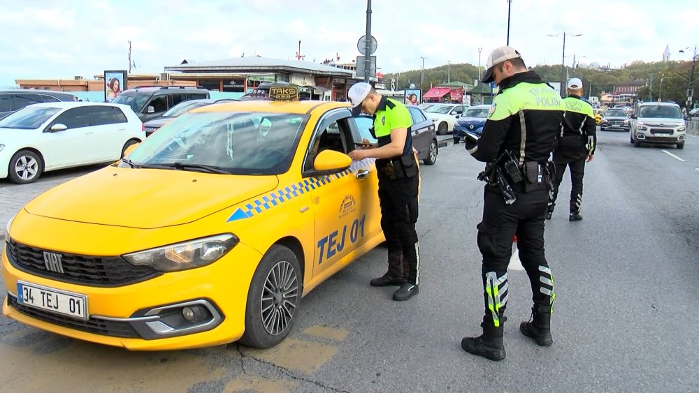 Kısa mesafeye fahiş fiyat isteyen taksicilere ceza yağdı: 'Tahmini tutar söyledik'