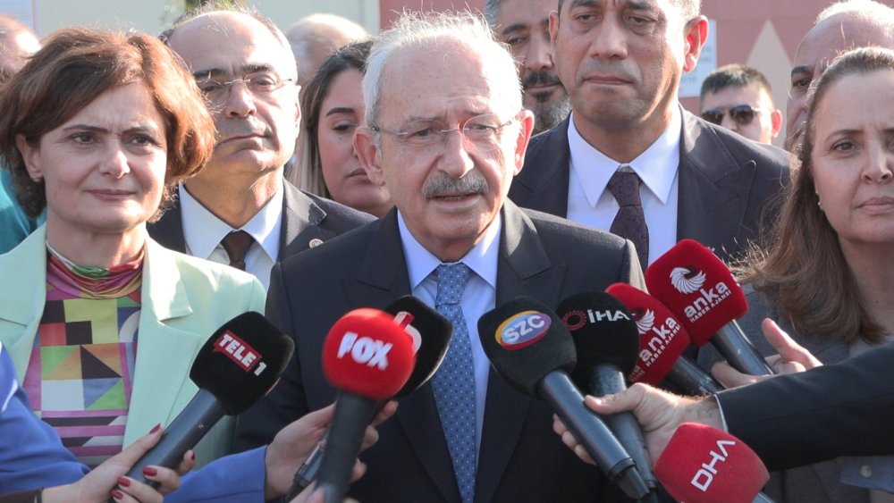 CHP Genel Başkanı Kemal Kılıçdaroğlu, Gezi Parkı davasının kadın tutuklularını ziyaret etti