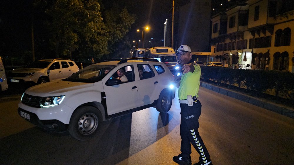 1836 polis ile helikopter ve dron destekli asayiş uygulaması