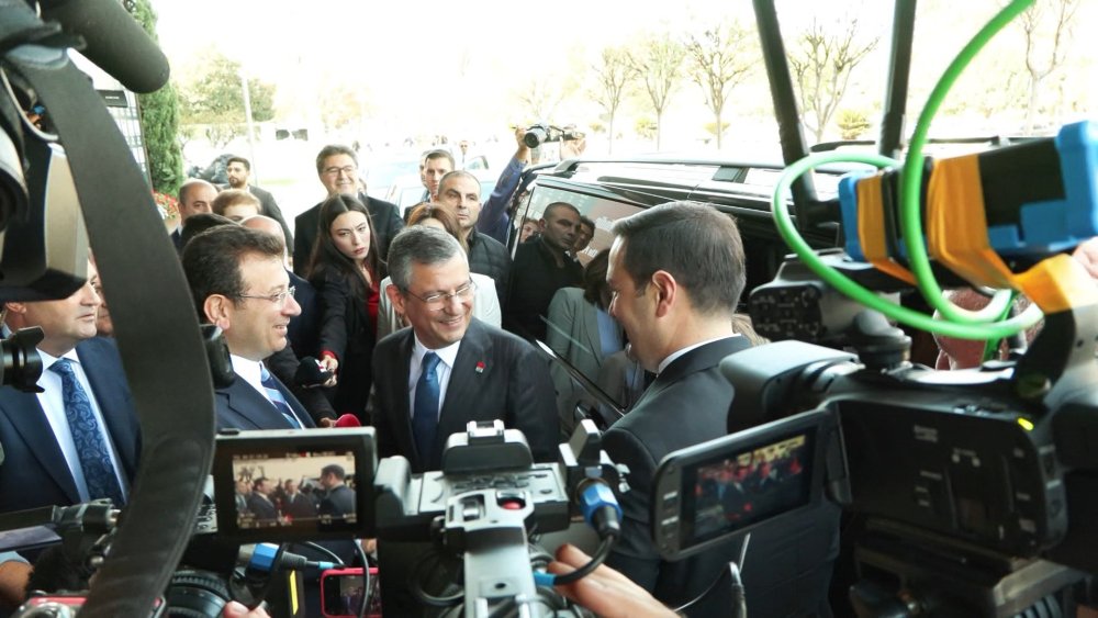 Özgür Özel'in İmamoğlu ziyaretinde değişim vurgusu