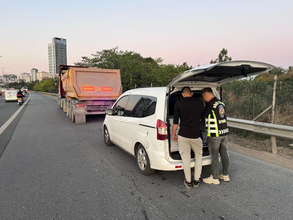 Trafik kurallarını ihlal eden hafriyat kamyonu şoförüne ceza