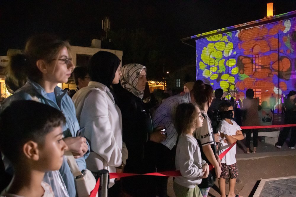 Sur Kültür Yolu Festivali’nde mapping gösterisi ilgiyle izlendi