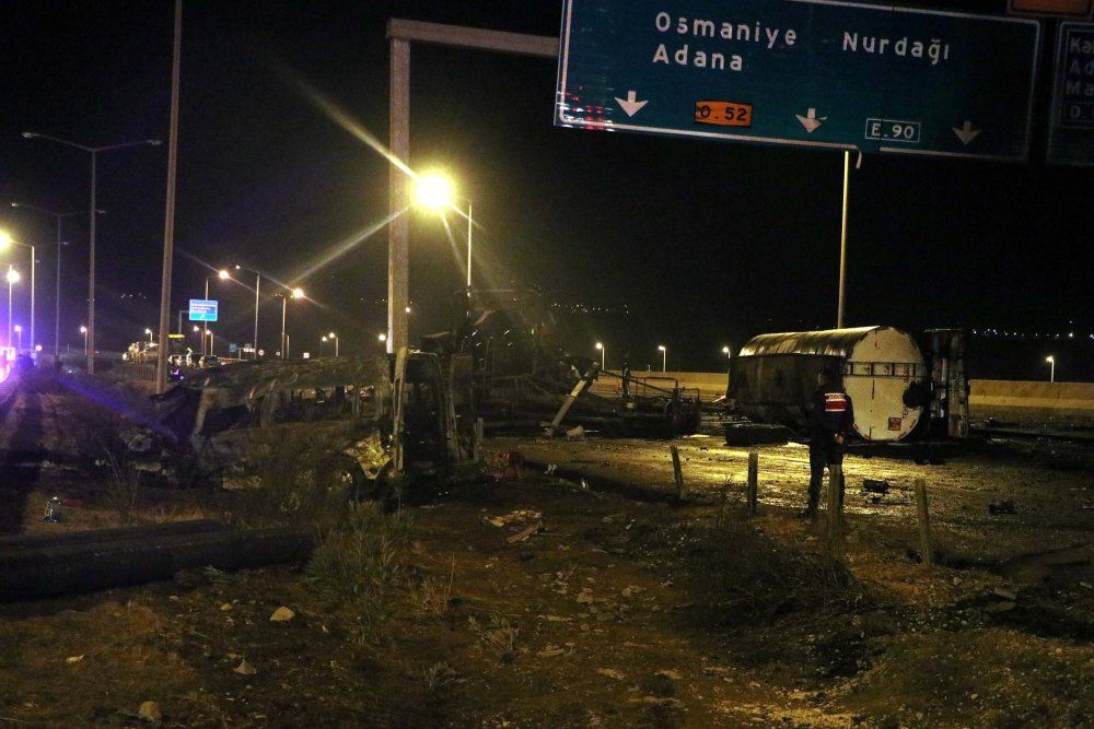 Freni boşalan tankeri dehşet saçtı: 3 ölü, 11 yaralı