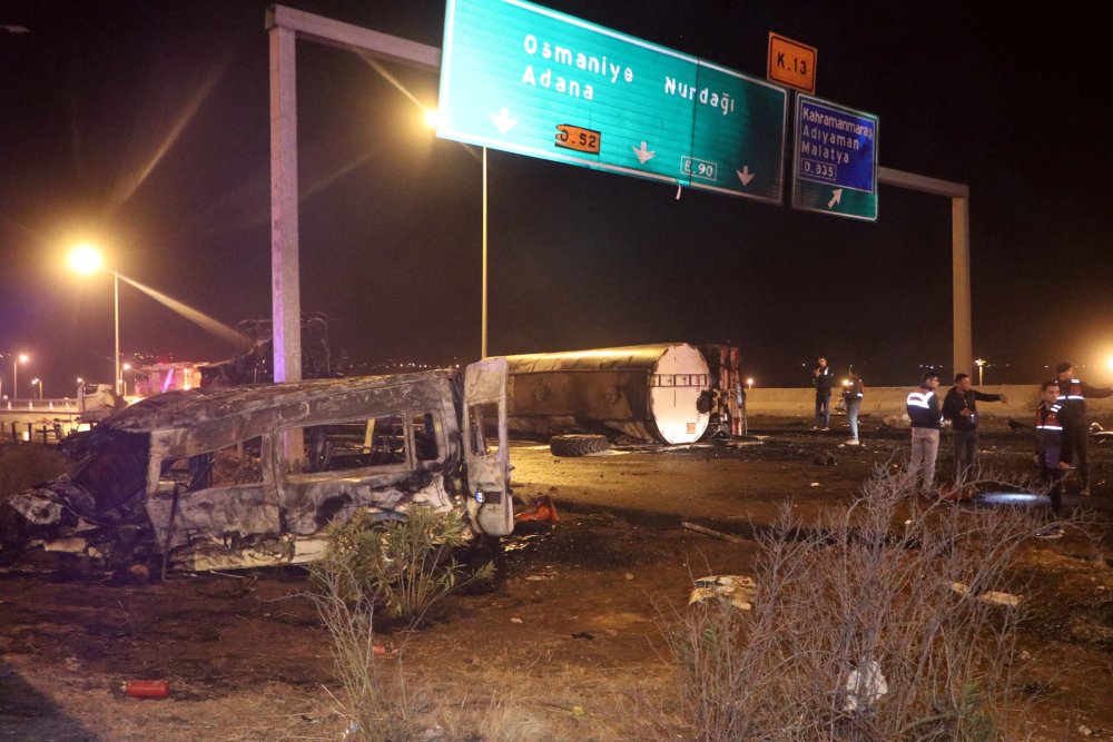 Freni boşalan tankeri dehşet saçtı: 3 ölü, 11 yaralı