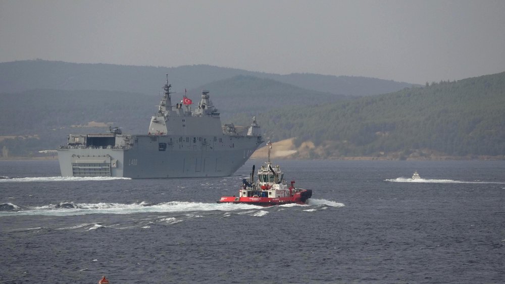 TCG Anadolu, Çanakkale'den geçerek İstanbul'a doğru yola çıktı